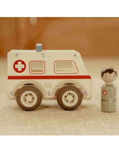 AMBULANCIA DE MADERA