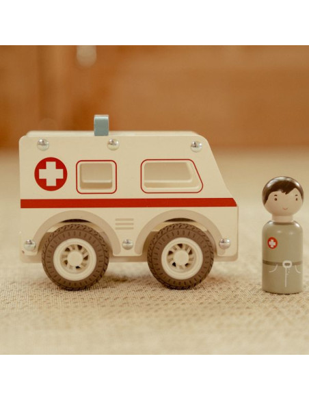 AMBULANCIA DE MADERA