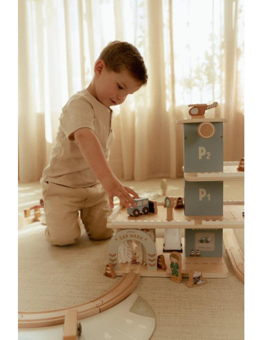 PARKING GARAJE LITTLE DUTCH