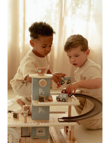 PARKING GARAJE LITTLE DUTCH