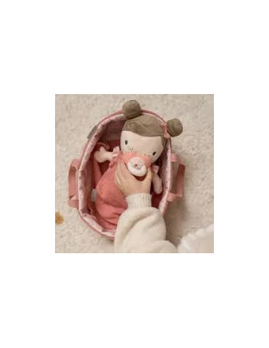 MUÑECA BLANDITA ROSA EN CAPAZO
