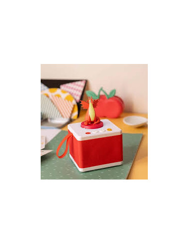 LILY Y DRAGONCITO ENSEÑANDO BUENOS MODALES