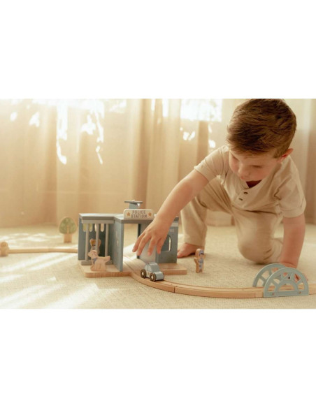 POLICE STATION DE MADERA LITTLE DUTCH