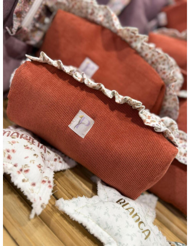 ESTUCHE PEPES TERRA HECHO A MANO